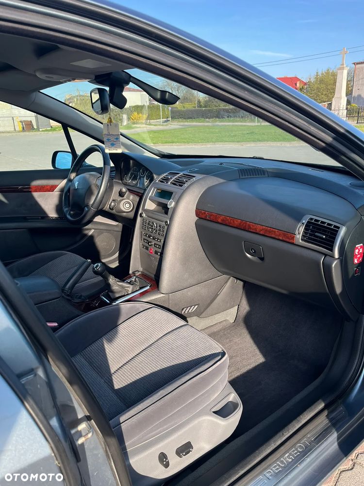 Peugeot 407 - 8