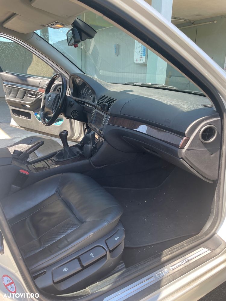 BMW Seria 5 520d Touring - 5