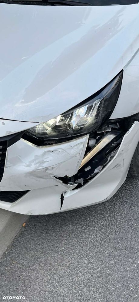 Peugeot 208 1.2 PureTech Allure Pack S&S EAT8 - 22