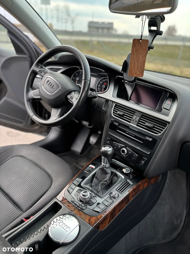 Audi A4 Limousine - 16