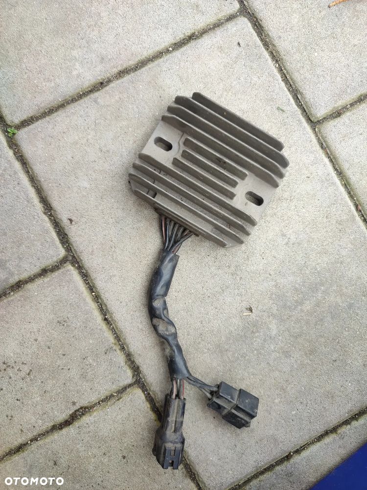 Regulator napięcia Suzuki SV 650 - 1