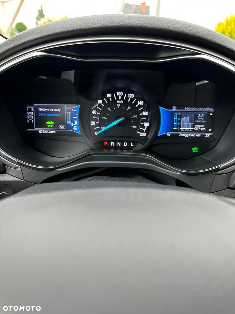 Ford Mondeo 2.0 Hybrid Titanium - 36