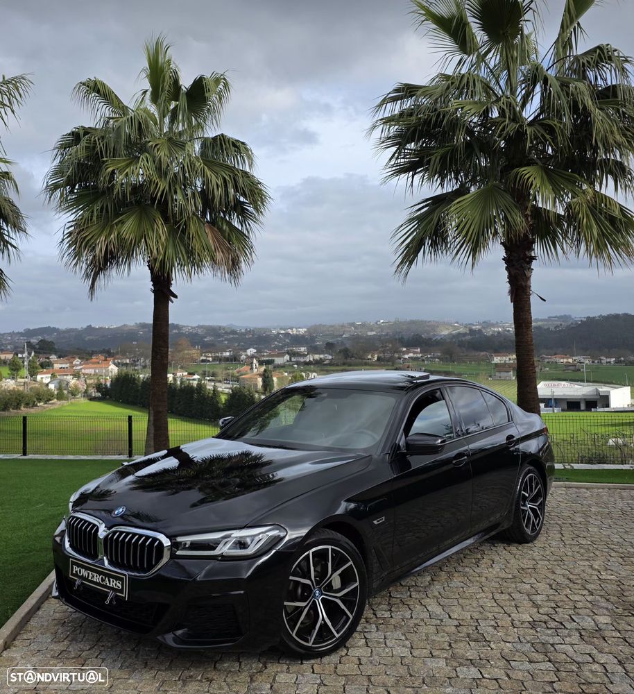 BMW 530 e Pack Desportivo M - 1