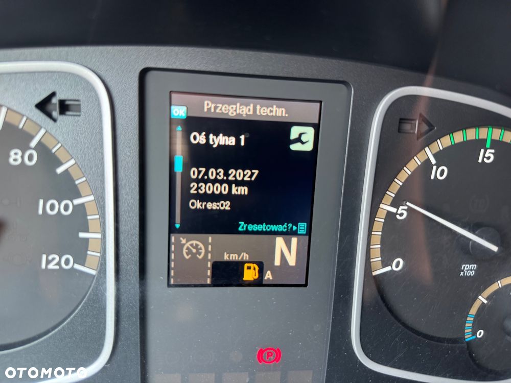 Mercedes-Benz ATEGO - 32