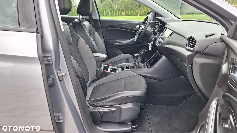 Opel Grandland X 1.5 D Start/Stop Color Line - 11