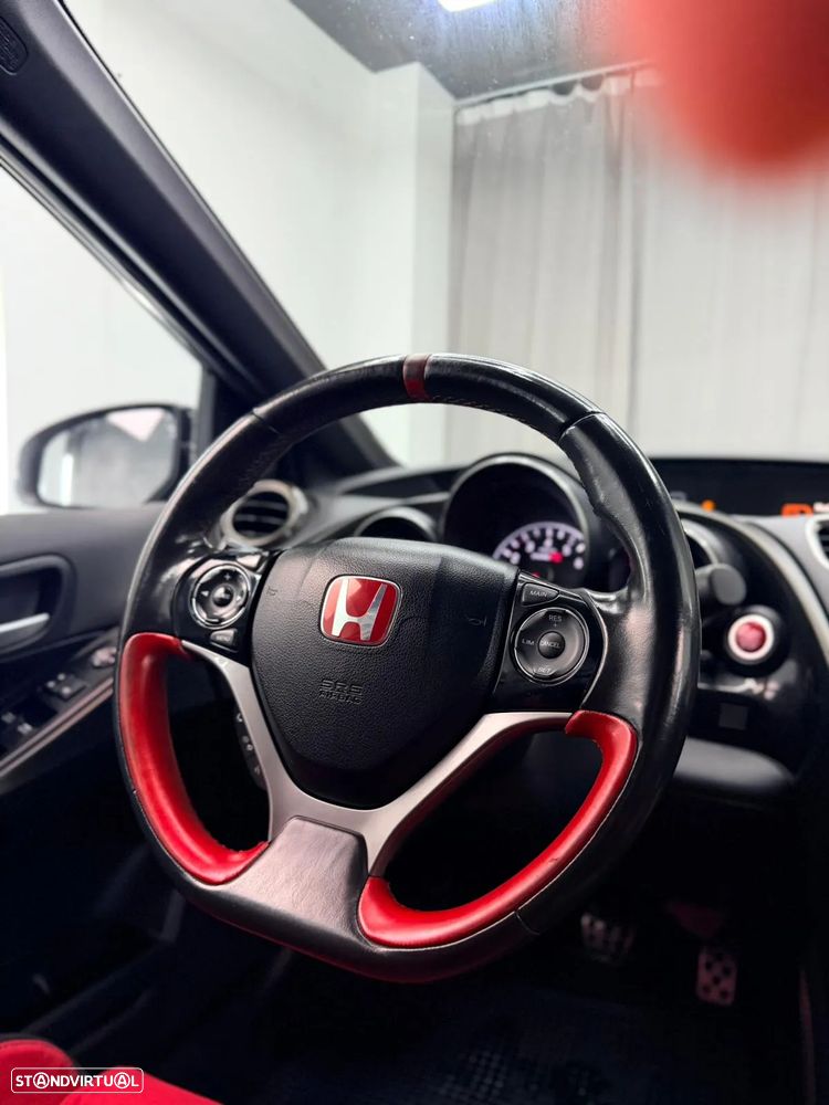Honda Civic 2.0 VTEC Turbo Type R - 30
