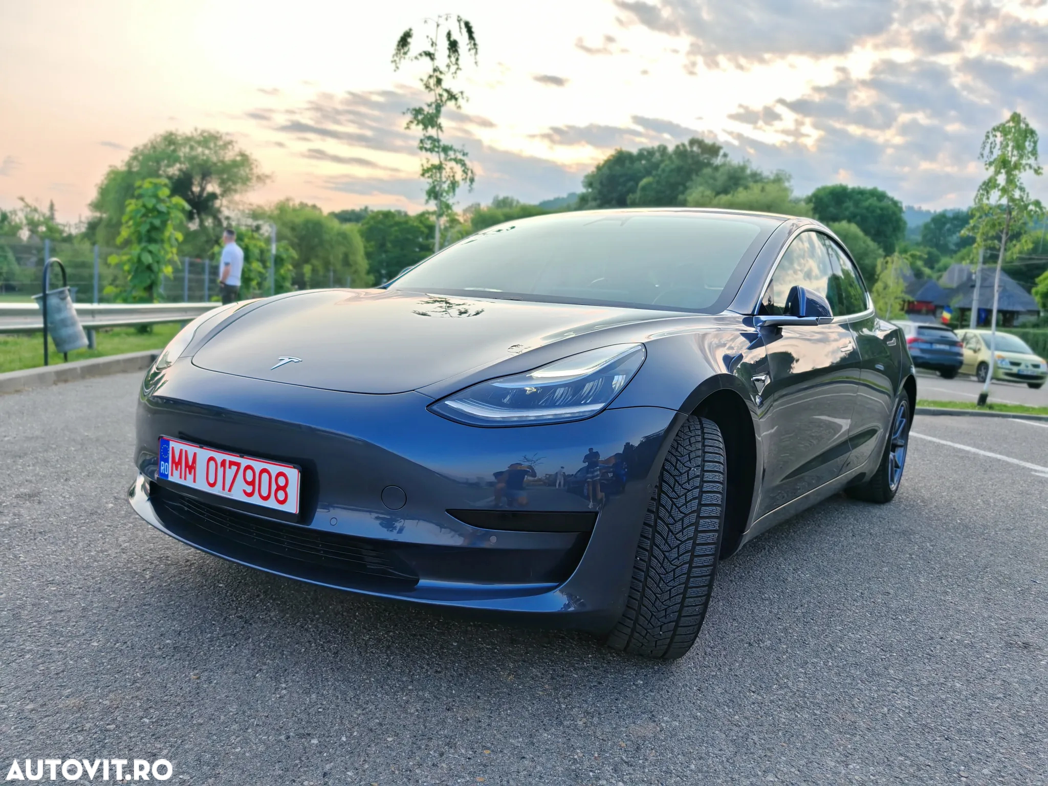 Tesla Model 3 Standard Reichweite Plus Hinterradantrieb - 2