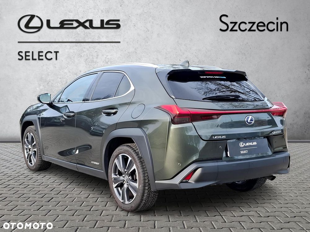 Lexus UX - 3