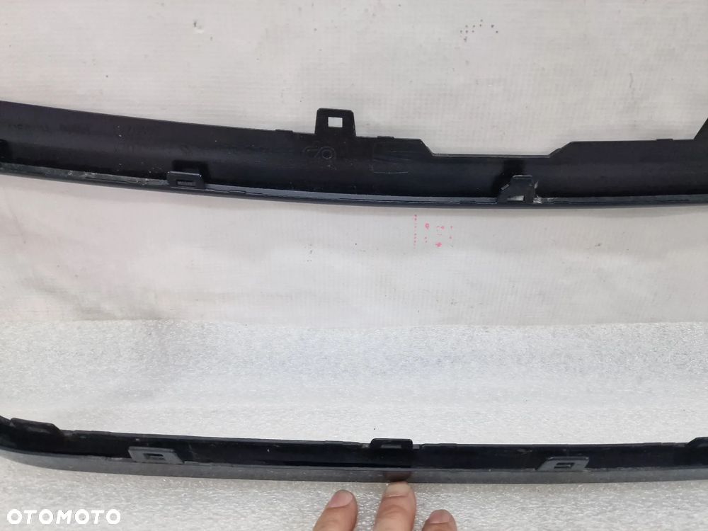 SEAT ATECA 575 16- ATRAPA / GRILL PRZEDNI PRZÓD / RAMKA CZARNA , NR 575854643C , NR AUKCJI GL809 - 14