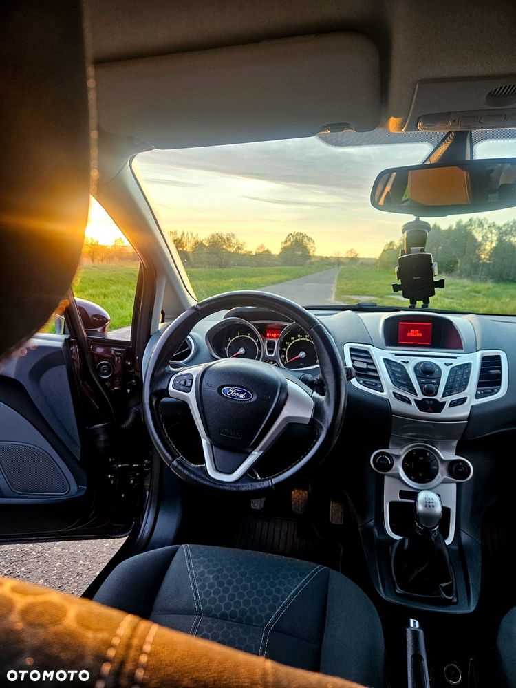 Ford Fiesta - 16