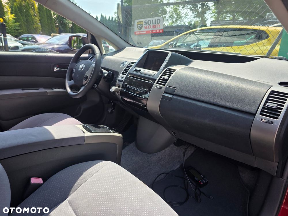 Toyota Prius 1.5 VVT-i Sol - 16