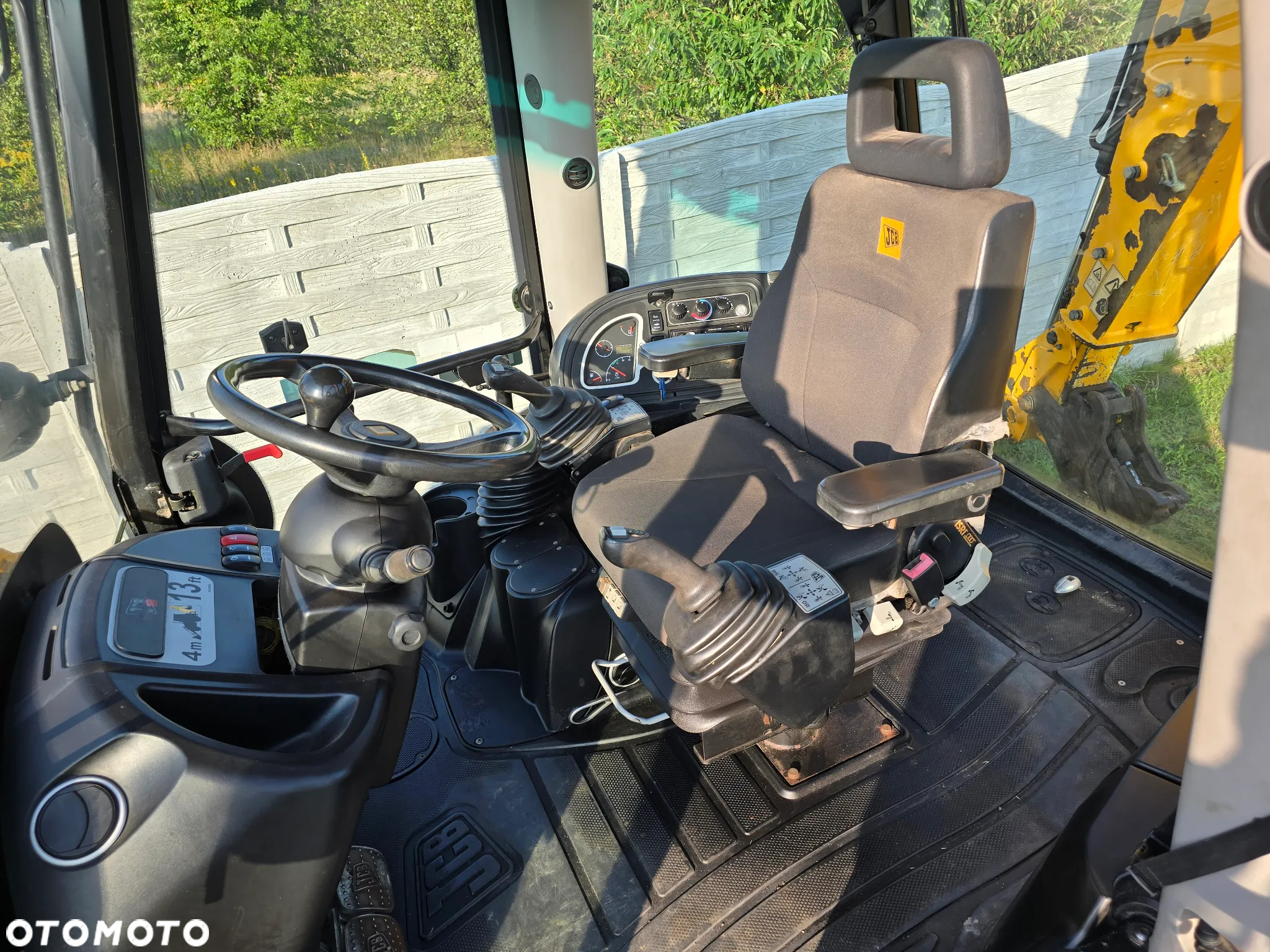 JCB - 6