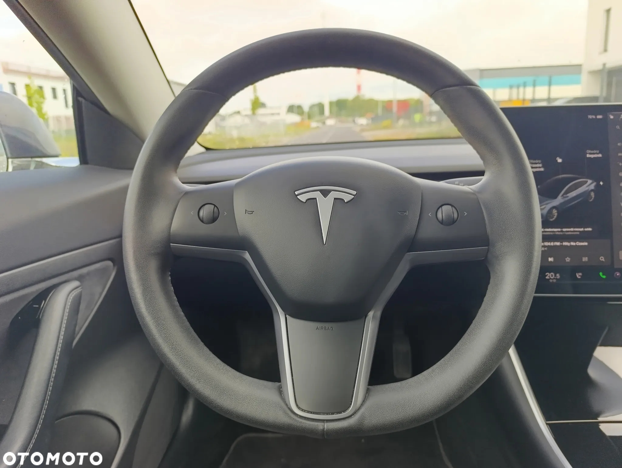 Tesla Model 3 Standard Reichweite Plus Hinterradantrieb - 11