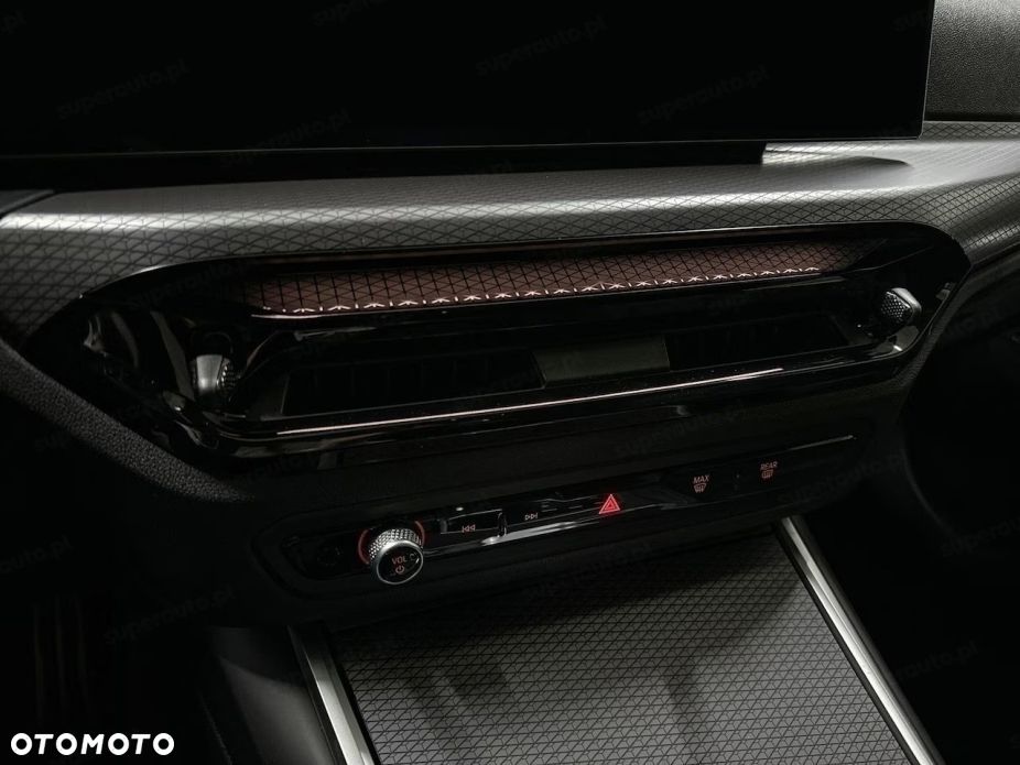 BMW Seria 3 320i M Sport - 11