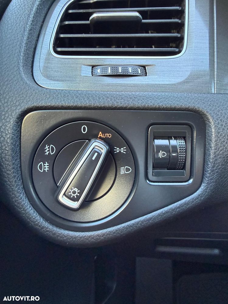 Volkswagen Golf 1.2 TSI BlueMotion Technology DSG Comfortline - 28