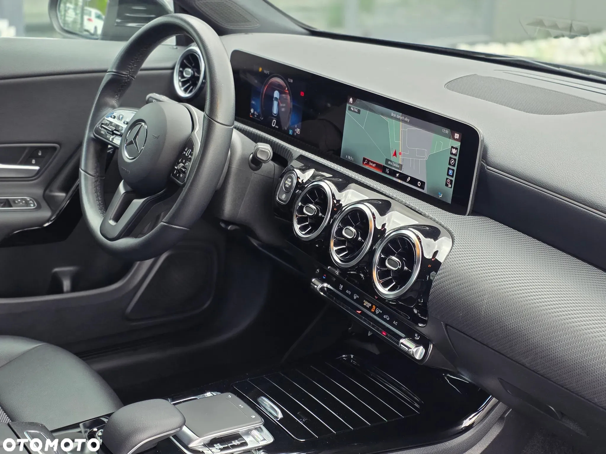 Mercedes-Benz CLA 200 AMG Line 7G-DCT - 14