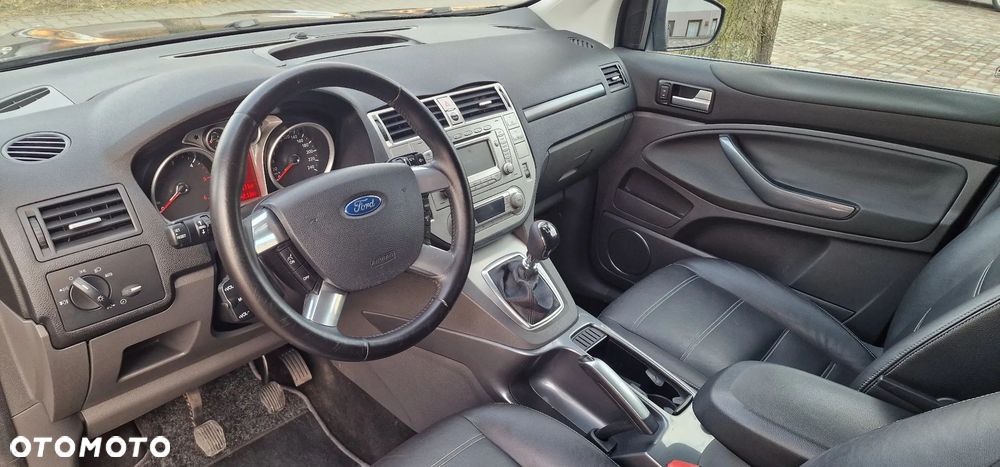 Ford Kuga 2.0 TDCi 4x4 Titanium - 9
