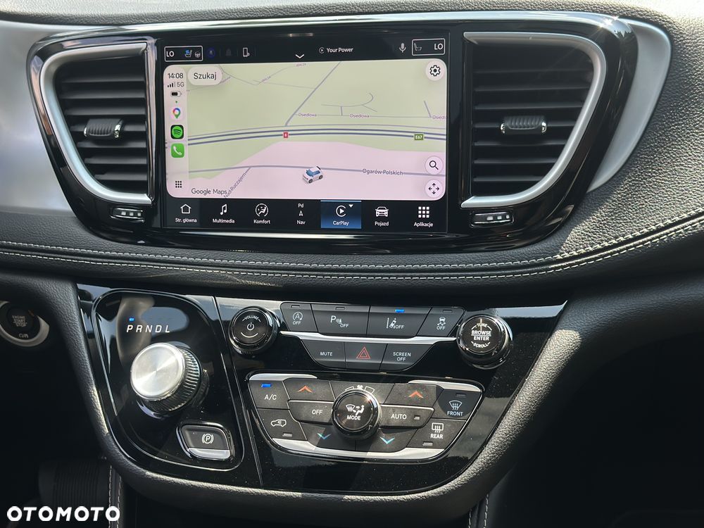 Chrysler Pacifica - 20