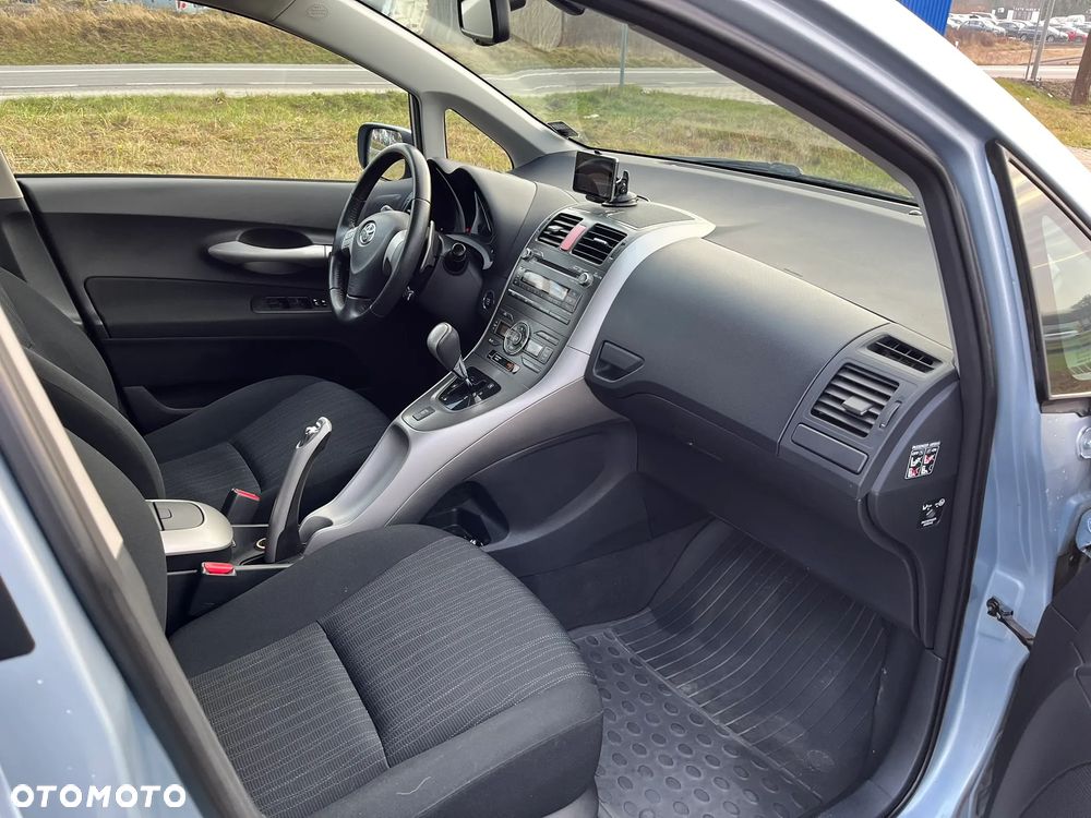 Toyota Auris 1.6 VVT-i Multimode Executive - 11