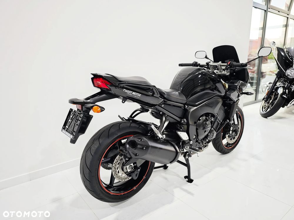 Yamaha FZ - 8