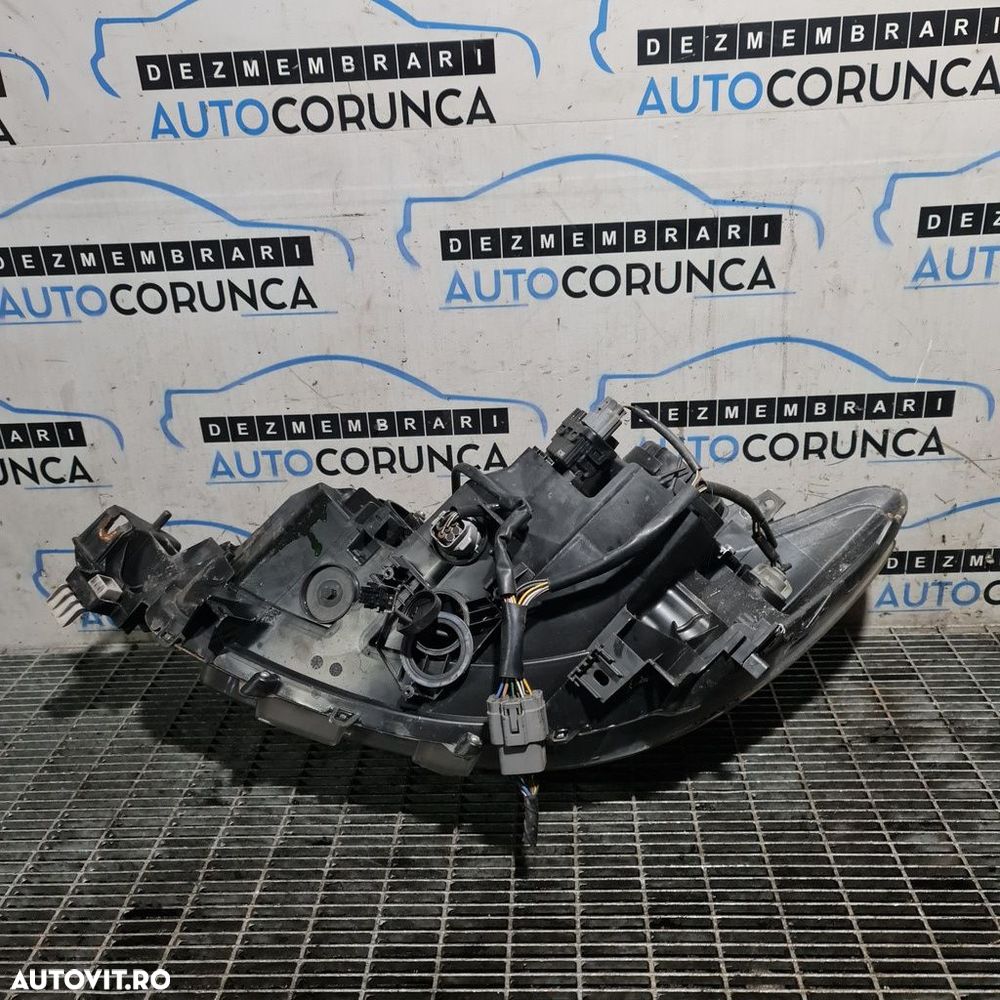 Far Dreapta Mazda CX - 5 2012 - 2015 SUV 4 Usi (1319) Xenon - 4