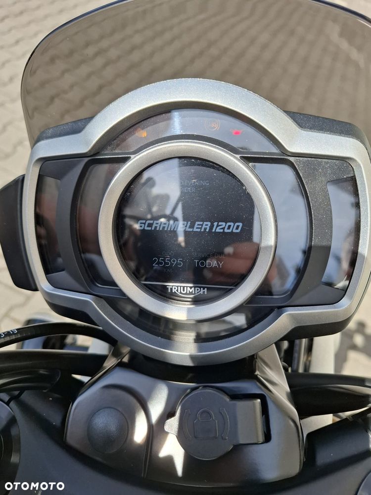 Triumph Scrambler - 19