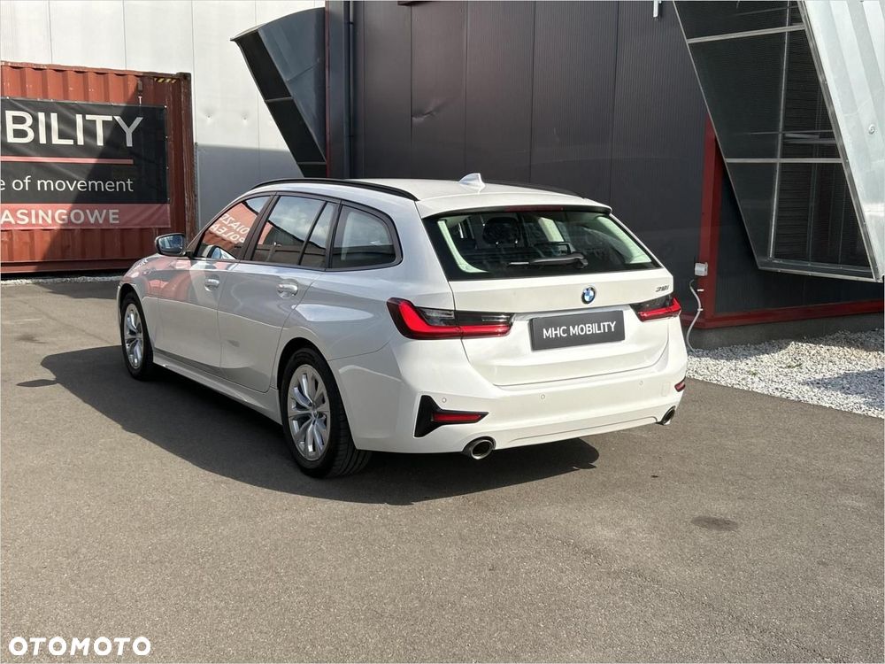 BMW Seria 3 318i Advantage - 13