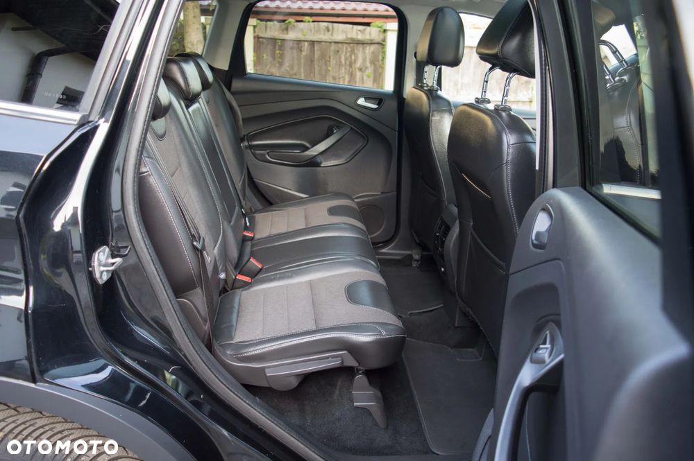 Ford Kuga 2.0 TDCi 2x4 Titanium - 35