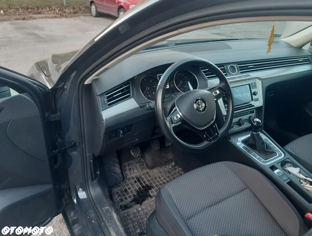 Volkswagen Passat 2.0 TDI BMT Comfortline - 8