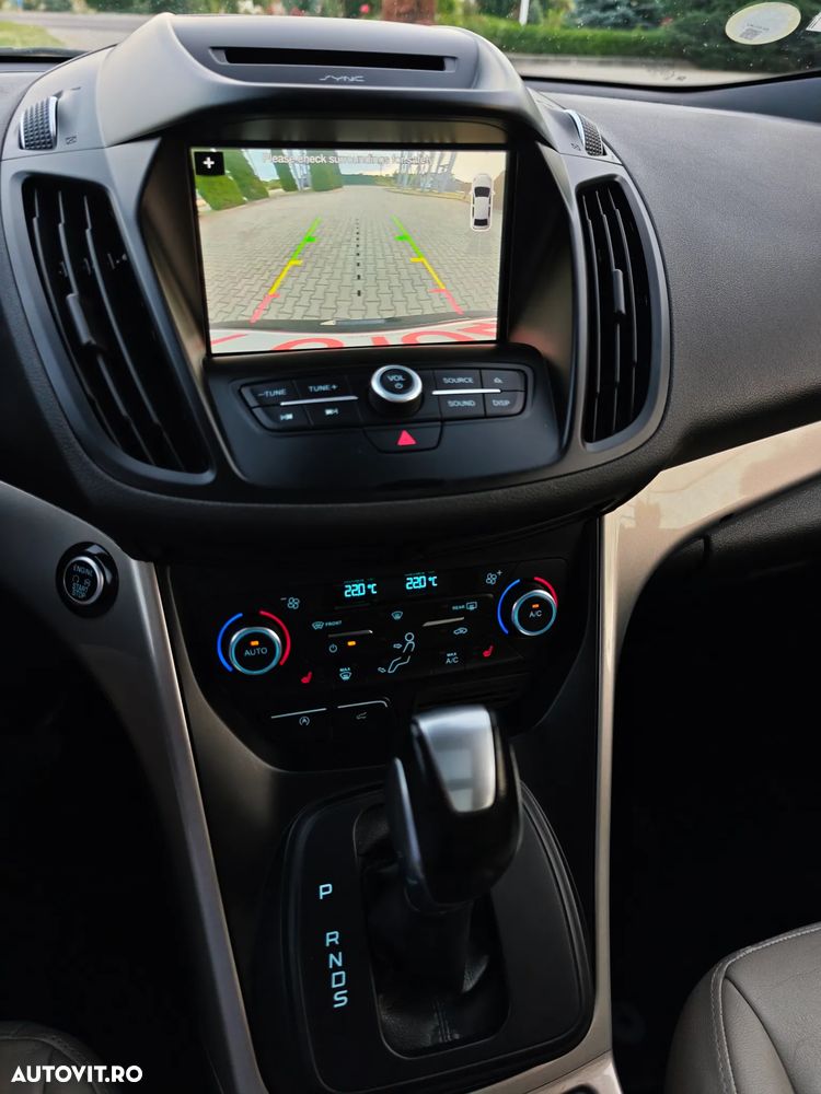Ford Kuga 2.0 TDCi Powershift 4WD Titanium - 12