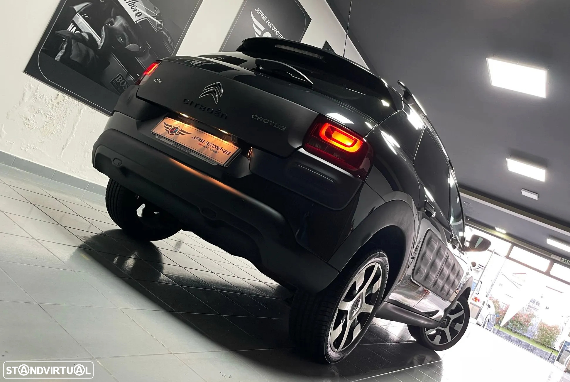 Citroën C4 Cactus 1.6 BlueHDi Shine Ed.Midnight - 22