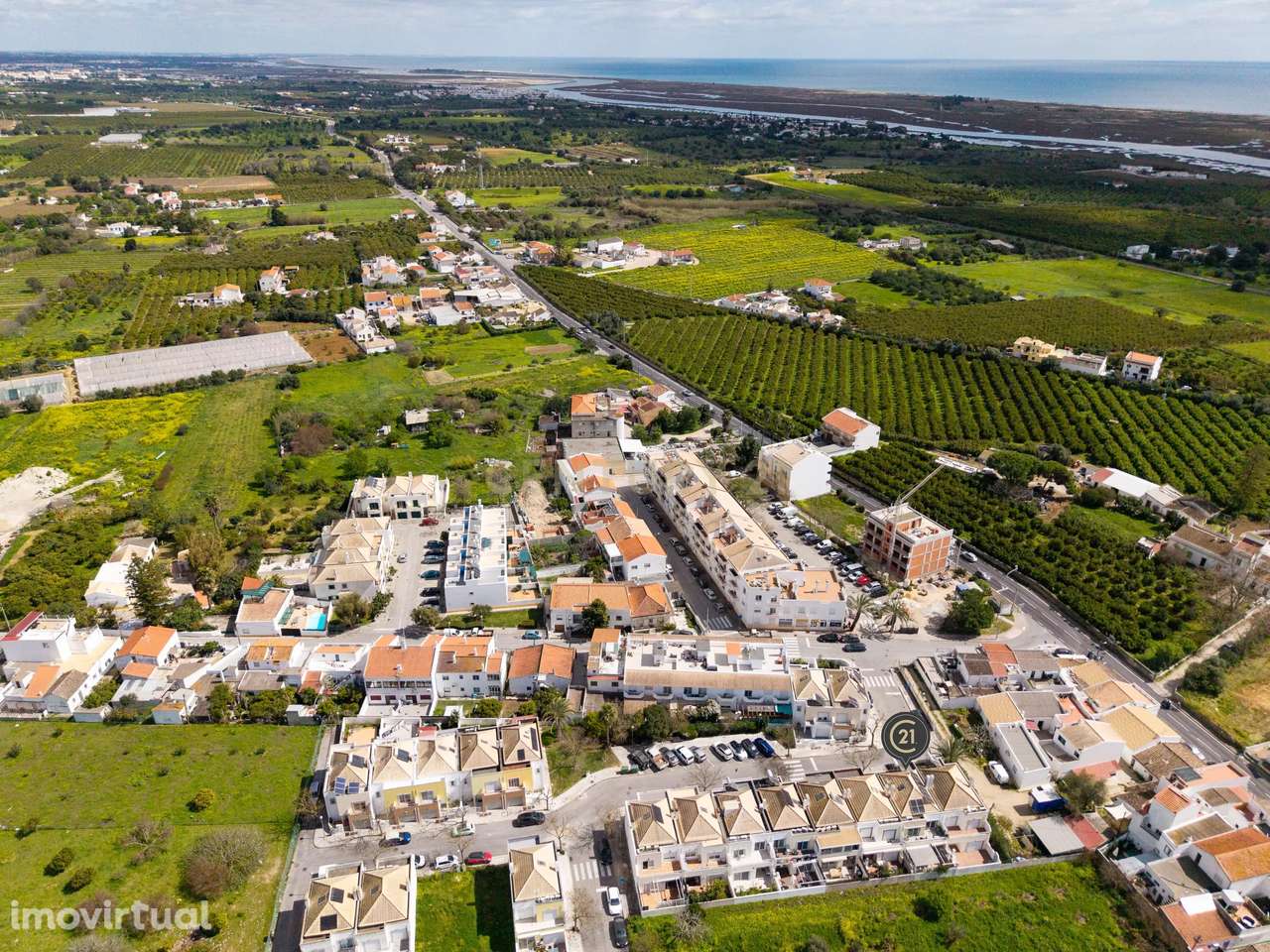 Moradia T3 com Pátio e Garagem | Luz de Tavira - Grande imagem: 3/47