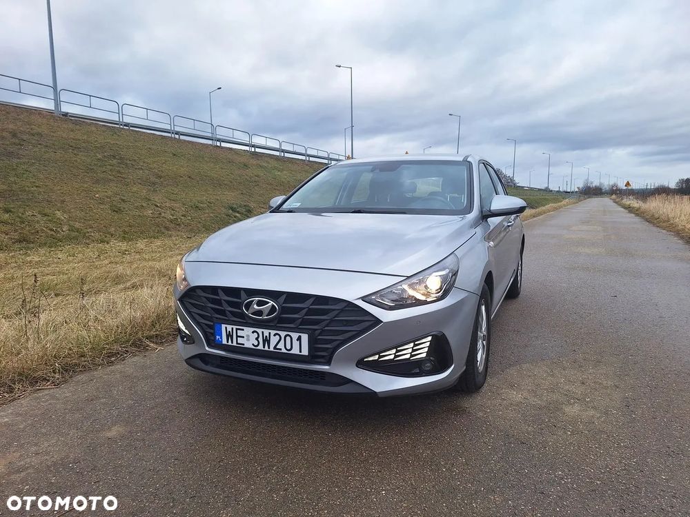 Hyundai i30 1.5 DPI Classic + - 5