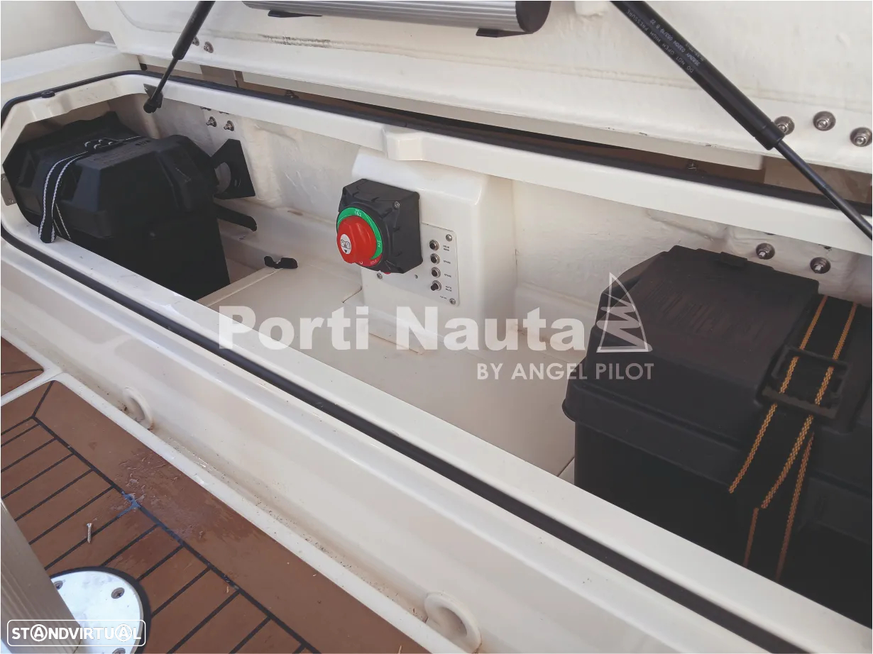 Quicksilver Activ 605 Bowrider - 17