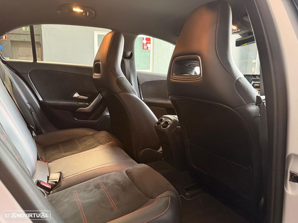 Mercedes-Benz A 200 AMG Line Aut. - 31