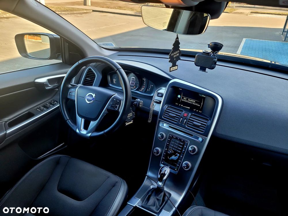 Volvo XC 60 D4 Geartronic Summum - 16