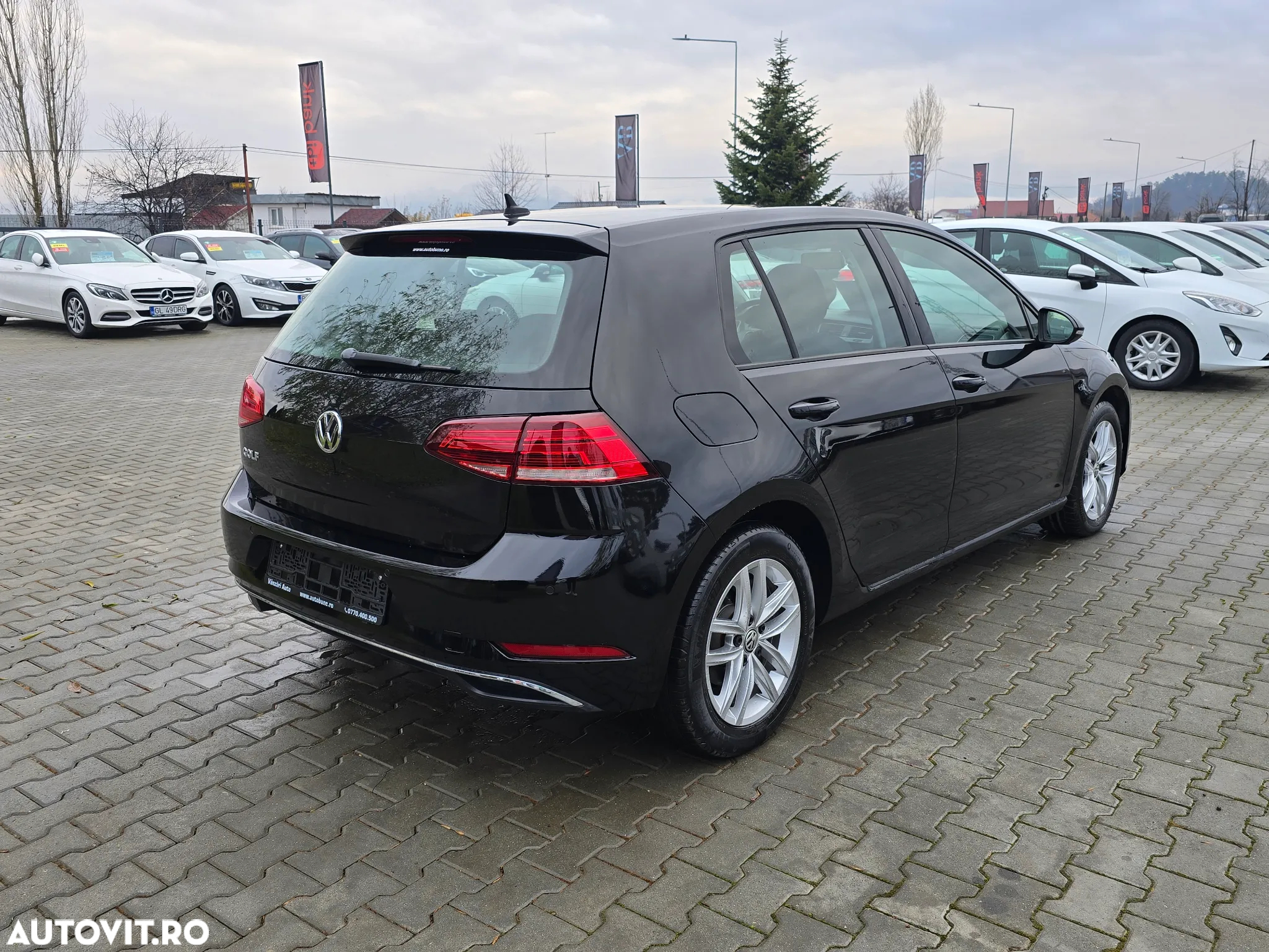 Volkswagen Golf 1.6 TDI (BlueMotion Technology) Comfortline - 4