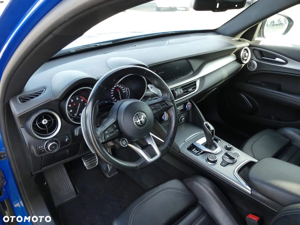 Alfa Romeo Stelvio 2.0 Turbo Veloce Q4 - 4