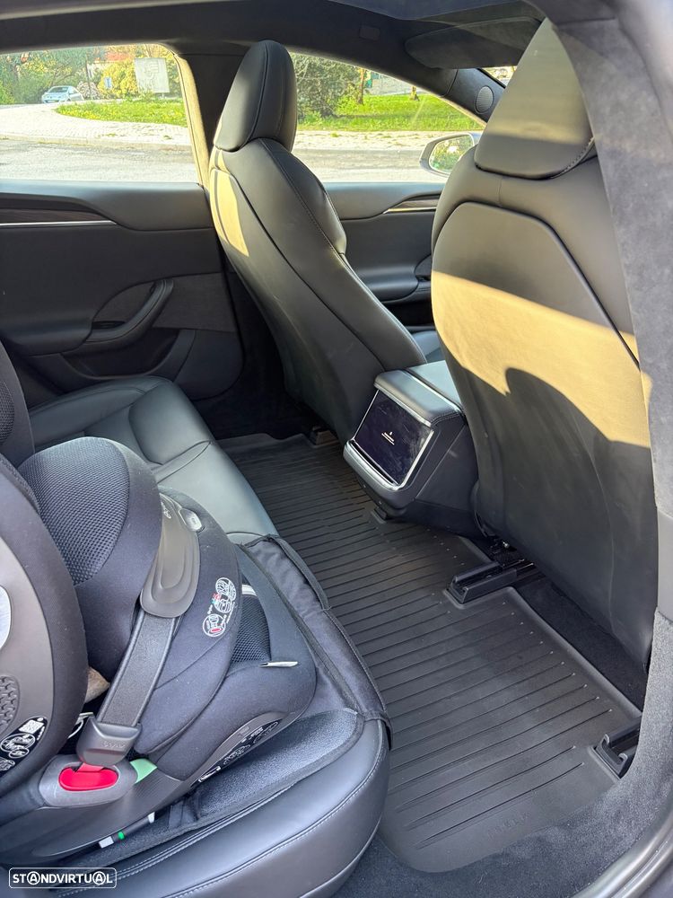Tesla Model S Long Range AWD - 11
