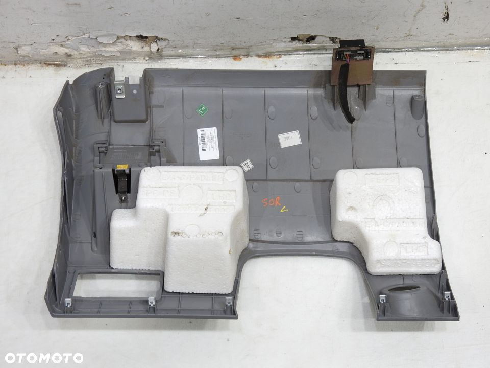 OSŁONA KONSOLI POD KIEROWNICE KIA SORENTO I - 5