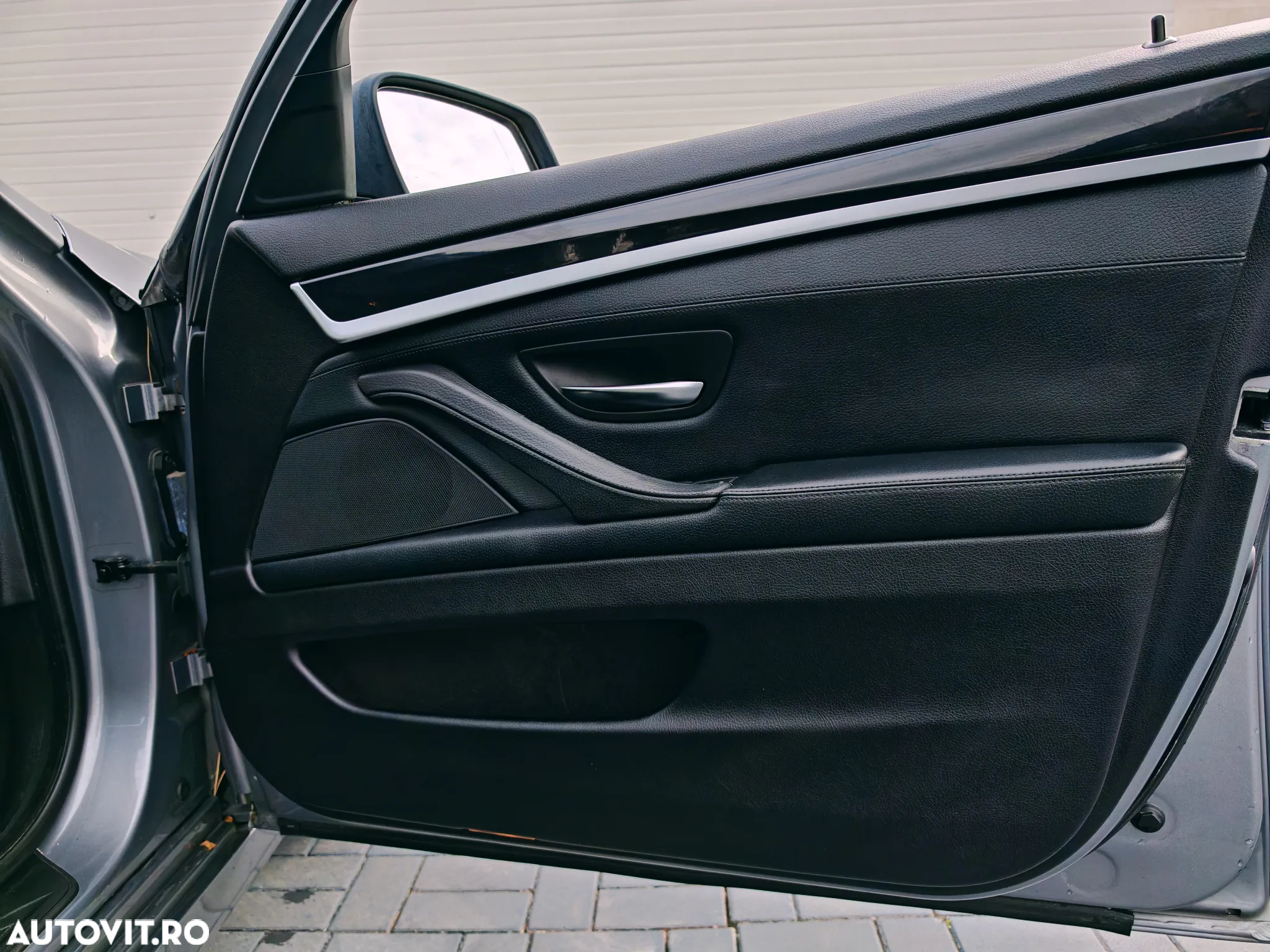 BMW Seria 5 520d - 31