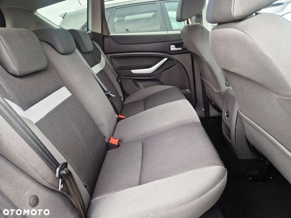 Ford Kuga 2.0 TDCi Titanium - 25
