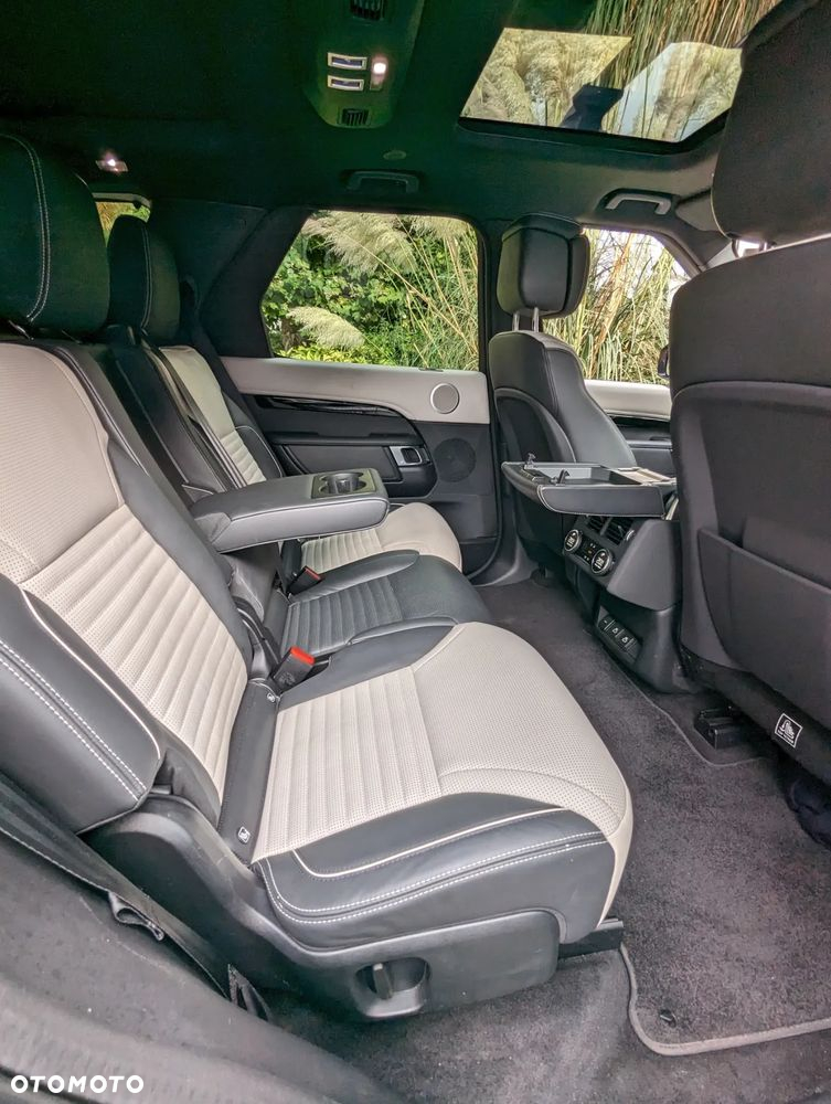 Land Rover Discovery V 3.0 P360 mHEV Metropolitan Edition - 14