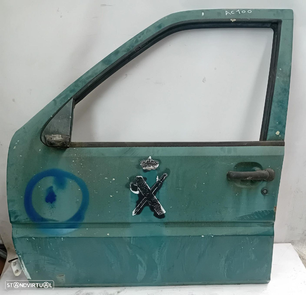 Porta frente esquerda NISSAN Terrano II (R20)