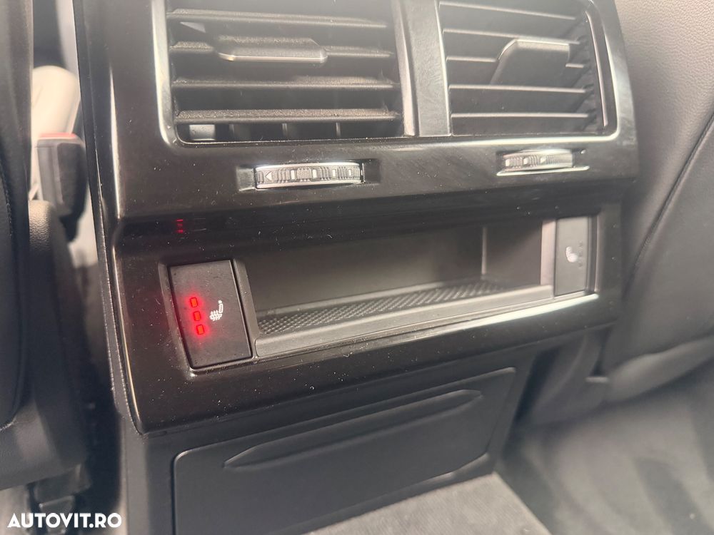 Volkswagen Touareg V6 TDI Atmosphere - 12