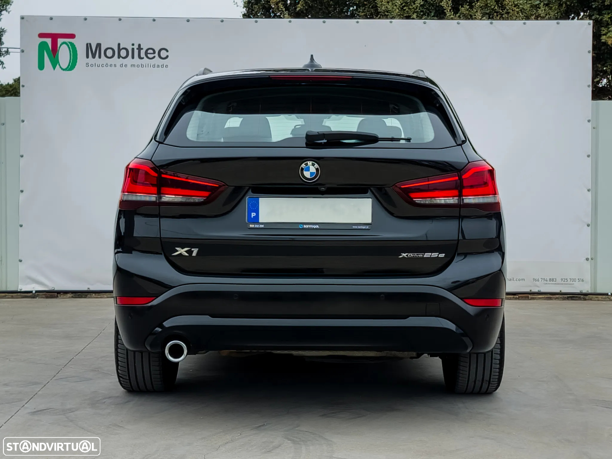 BMW X1 25 e xDrive Corporate Edition - 4