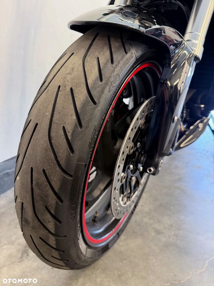 Honda CB - 12