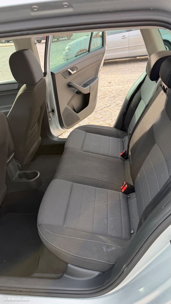 Skoda Rapid Spaceback 1.6 TDi Style - 15