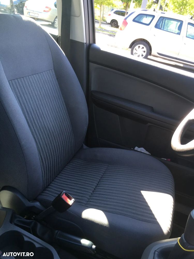 Ford C-Max - 13