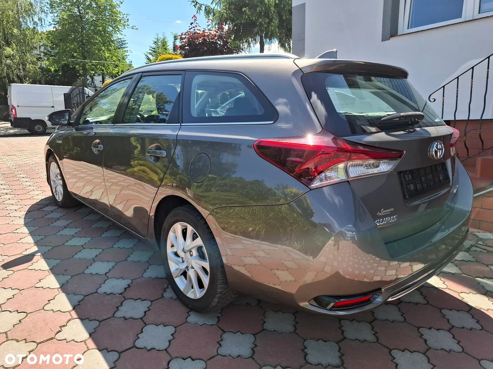 Toyota Auris - 10